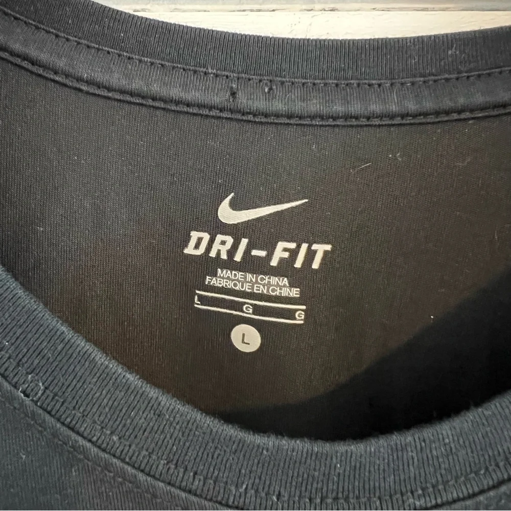 Nike Dri-Fit Served You Right Tennis Black Tee Shirt. Size Large.